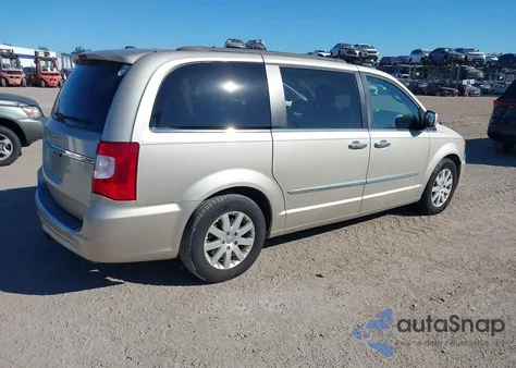 2016 Chrysler Town & Country Touring из США, поврежденный, VIN 2C4RC1BG1GR149127